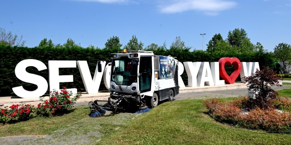 Bayram Öncesi Yeşil Alanlarda Yoğun Mesai: Yalova Belediyesi Park ve Bahçeler Ekipleri Sahada 23 Bayram Öncesi Yeşil Alanlarda Yoğun Mesai: Yalova Belediyesi Park ve Bahçeler Ekipleri Sahada