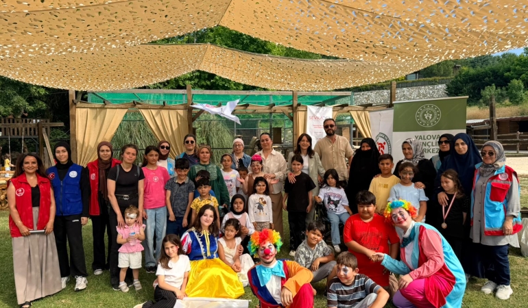 Yalova’da Anlamlı Sosyal Sorumluluk Etkinliği: 35 Çocuk ve Aileleri Animal Park & Garden’da Unutulmaz Bir Gün Yaşadı
