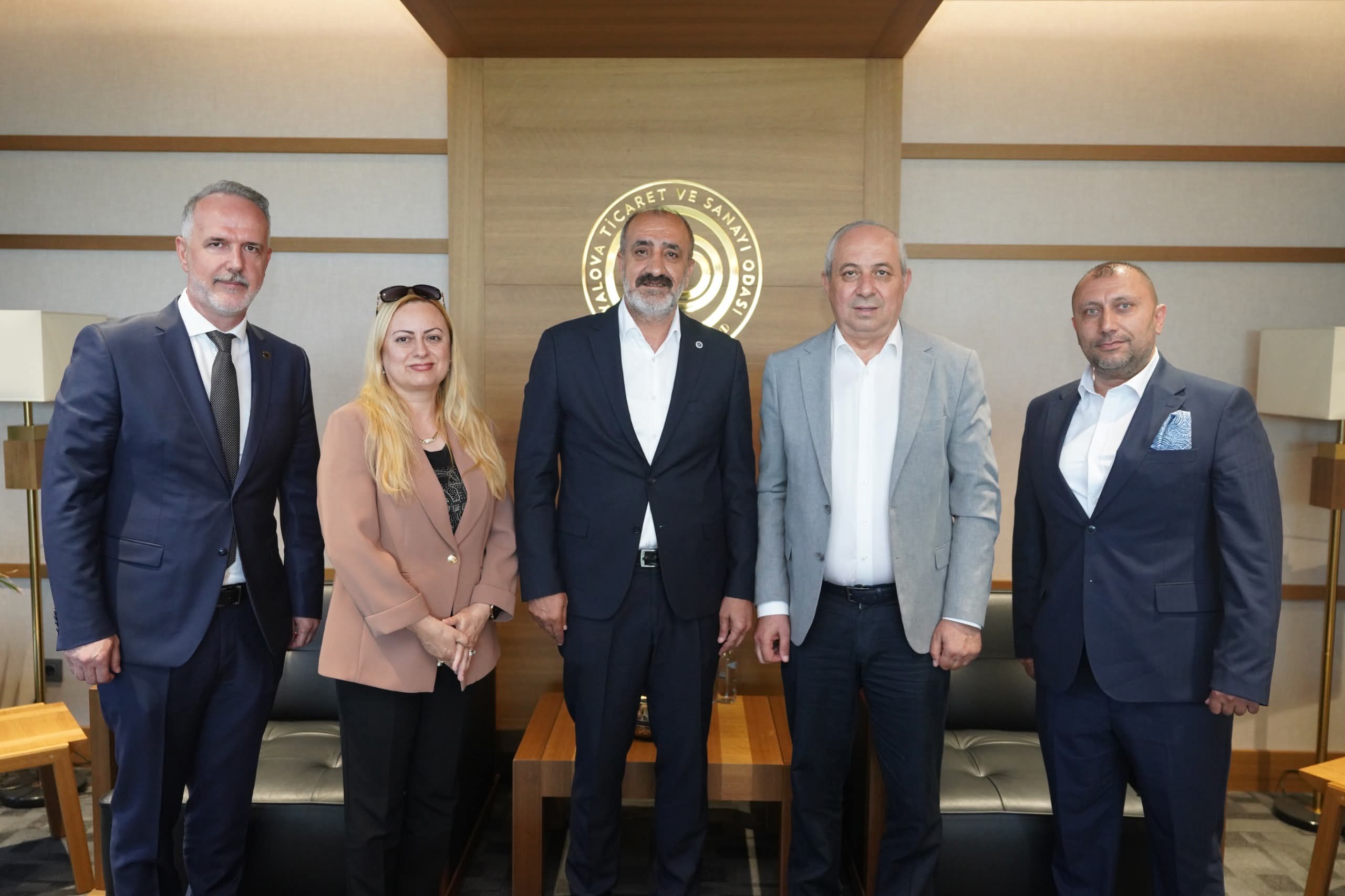 YTSO’dan Yoğun Diplomasi Trafiği: Bölgesel İş Birliği, Kivi Festivali, Sektörel Buluşmalar ve 2050 Vizyonu Masaya Yatırıldı 5 YTSO’dan Yoğun Diplomasi Trafiği: Bölgesel İş Birliği, Kivi Festivali, Sektörel Buluşmalar ve 2050 Vizyonu Masaya Yatırıldı