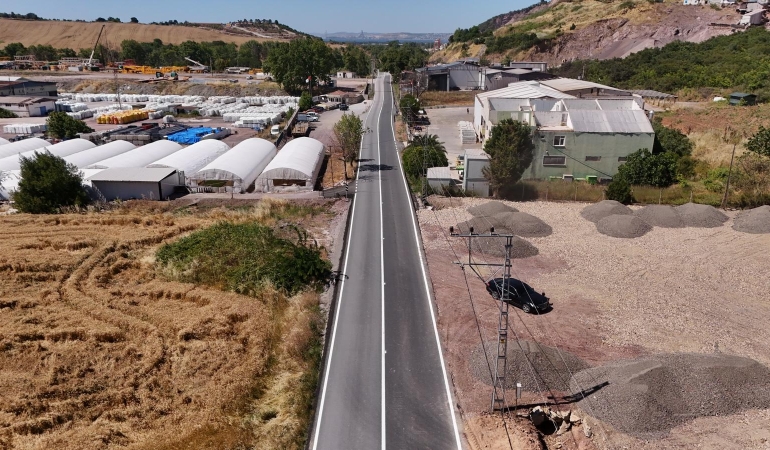 Yalova’da Köy Yollarında Trafik Güvenliğini Artıran Çalışma: Taşköprü-Kılıç Köyü Yolunda Çizgi Uygulaması Tamamlandı