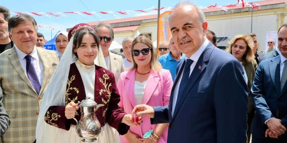 Türk Mutfağı Haftası Ordu’da Coşkuyla Kutlandı: “Bir Sofrada Miras” Teması Büyük İlgi Gördü 14 Türk Mutfağı Haftası Ordu’da Coşkuyla Kutlandı: “Bir Sofrada Miras” Teması Büyük İlgi Gördü