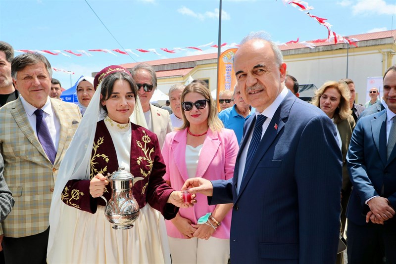 Türk Mutfağı Haftası Ordu’da Coşkuyla Kutlandı: “Bir Sofrada Miras” Teması Büyük İlgi Gördü 4 Türk Mutfağı Haftası Ordu’da Coşkuyla Kutlandı: “Bir Sofrada Miras” Teması Büyük İlgi Gördü