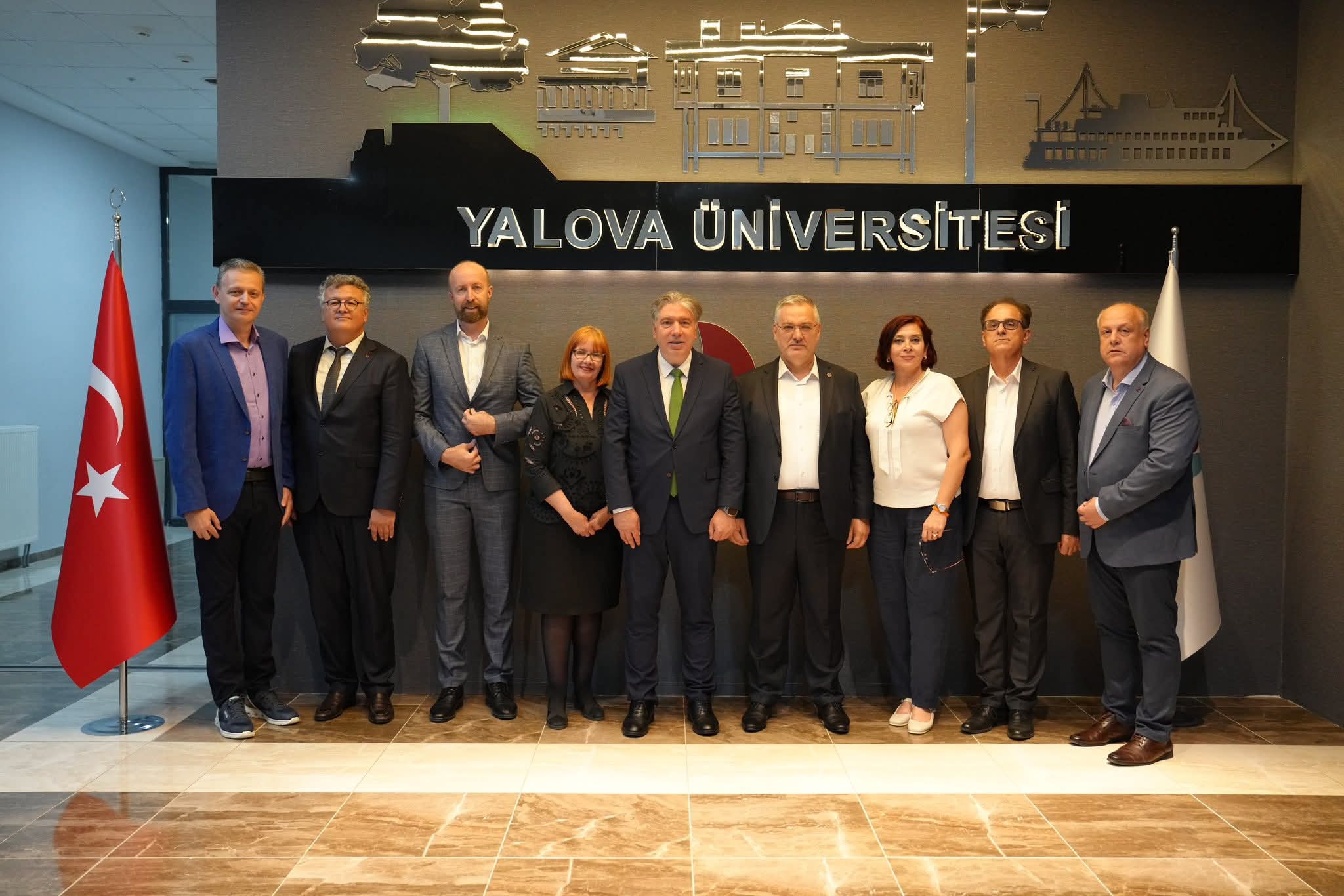 YALOVA ÜNİVERSİTESİ ULUSLARARASI VİZYONUNU GÜÇLENDİRİYOR: REKTÖR BAHÇEKAPILI YOĞUN TEMASLARDA BULUNDU 8 YALOVA ÜNİVERSİTESİ ULUSLARARASI VİZYONUNU GÜÇLENDİRİYOR: REKTÖR BAHÇEKAPILI YOĞUN TEMASLARDA BULUNDU