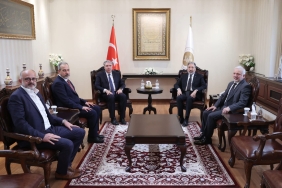 Diyanet İşleri Başkanı Safi Arpaguş’a Yalova Üniversitesi Heyetinden Ziyaret 7 Diyanet İşleri Başkanı Safi Arpaguş’a Yalova Üniversitesi Heyetinden Ziyaret