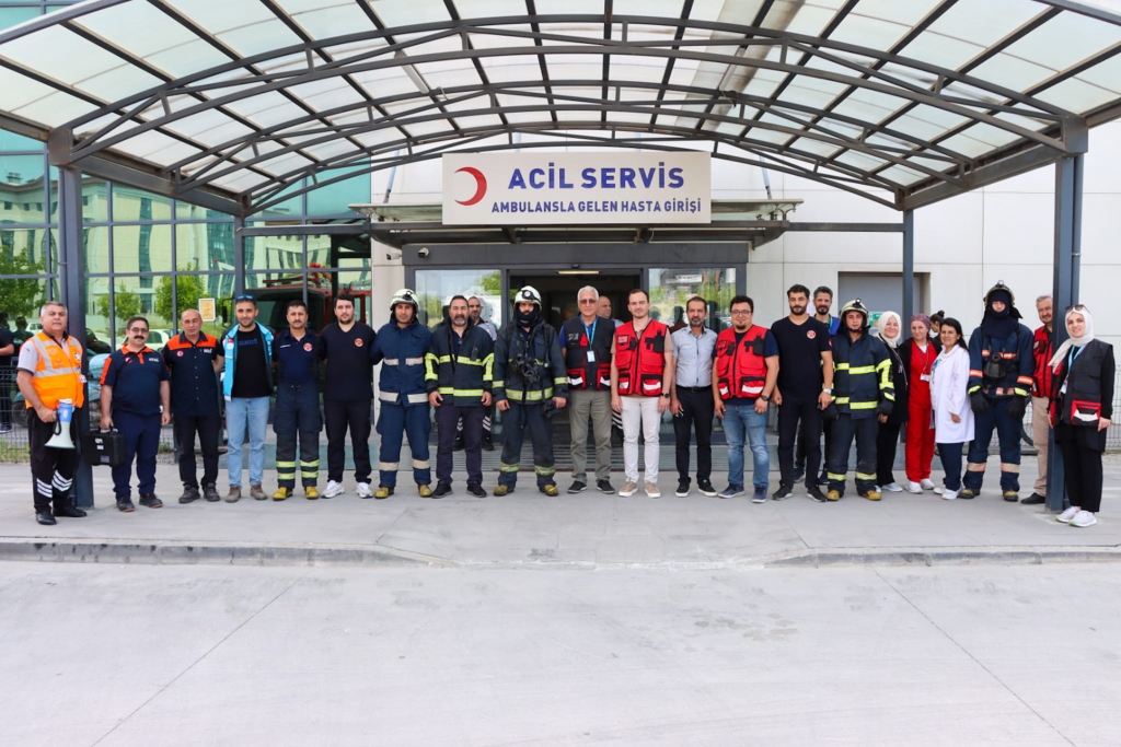 Hastanedeki Tatbikat Gerçeğini Aratmadı: Yalova İtfaiyesi’nden Başarılı Müdahale