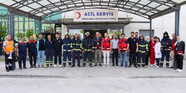 Hastanedeki Tatbikat Gerçeğini Aratmadı: Yalova İtfaiyesi’nden Başarılı Müdahale 99 Hastanedeki Tatbikat Gerçeğini Aratmadı: Yalova İtfaiyesi’nden Başarılı Müdahale