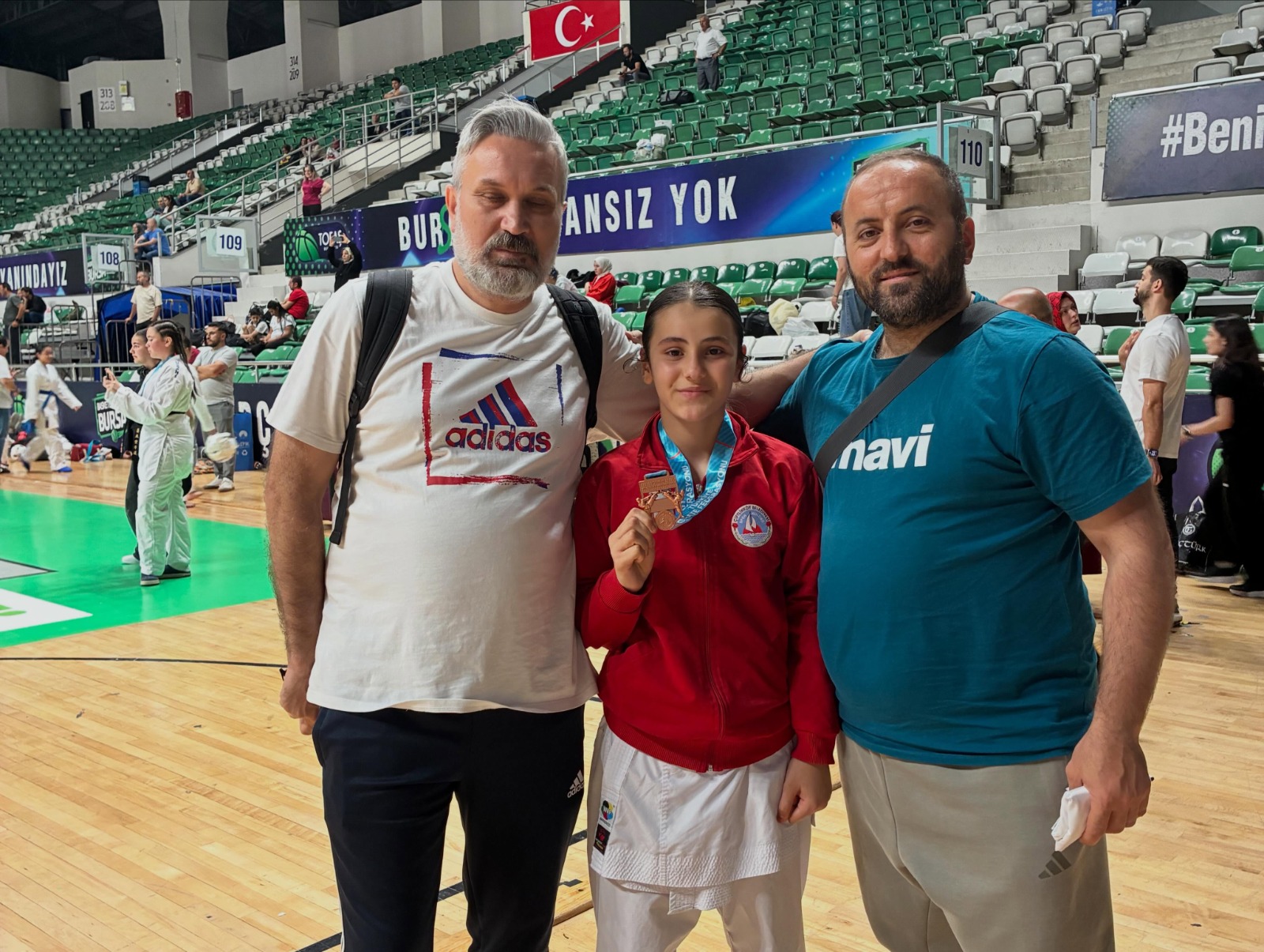 Çiftlikköy Belediyespor Karate Takımı’ndan 26 Madalyalık Büyük Başarı 6 Çiftlikköy Belediyespor Karate Takımı’ndan 26 Madalyalık Büyük Başarı