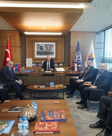 YTSO’DA YOĞUN TEMAS TRAFİĞİ: FİNANSMAN, MEDYA, GELENEKSEL SANATLAR VE EKONOMİ MASAYA YATIRILDI 4 YTSO’DA YOĞUN TEMAS TRAFİĞİ: FİNANSMAN, MEDYA, GELENEKSEL SANATLAR VE EKONOMİ MASAYA YATIRILDI