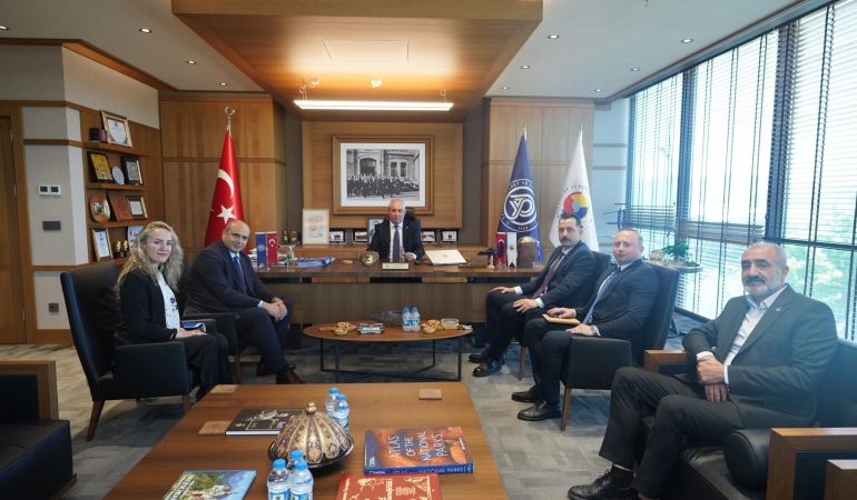 YTSO’DA YOĞUN TEMAS TRAFİĞİ: FİNANSMAN, MEDYA, GELENEKSEL SANATLAR VE EKONOMİ MASAYA YATIRILDI 6 YTSO’DA YOĞUN TEMAS TRAFİĞİ: FİNANSMAN, MEDYA, GELENEKSEL SANATLAR VE EKONOMİ MASAYA YATIRILDI