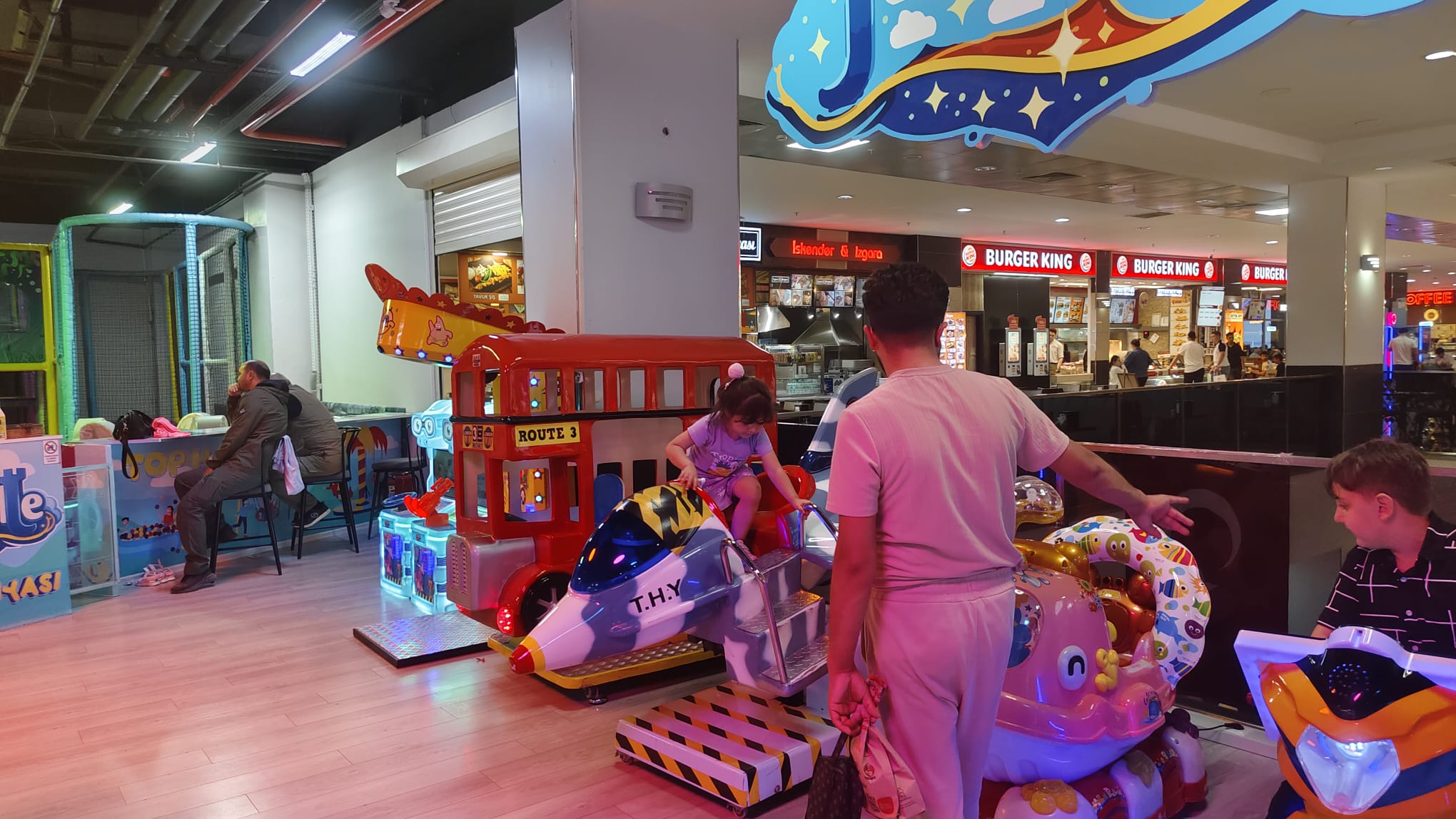 Yalova Star AVM, 12 Yıldır Bölgenin Alışveriş ve Yaşam Merkezi Olmayı Sürdürüyor
