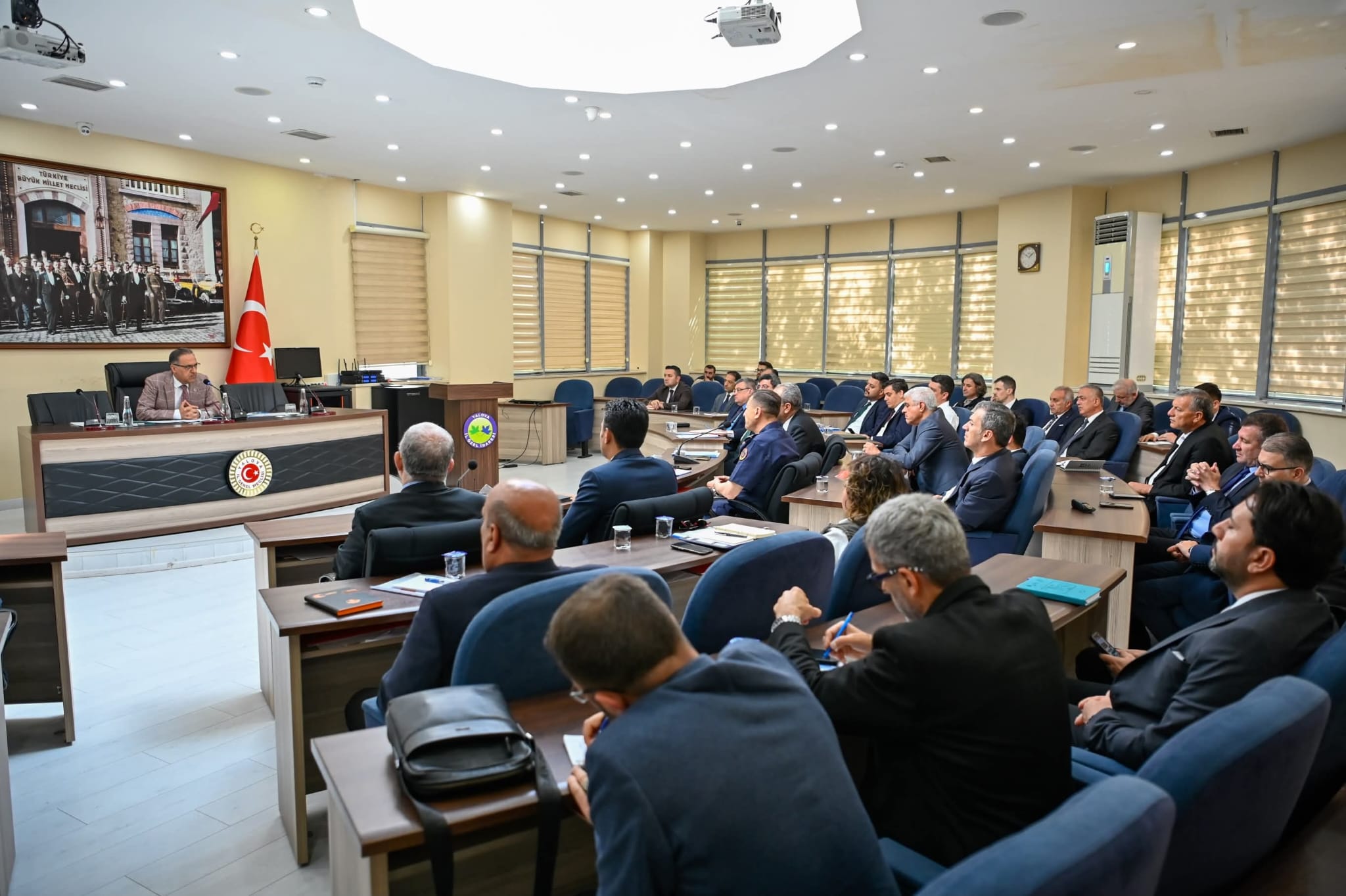Yalova’da İl İdare Kurulu Toplandı: Kamu Hizmetlerinde Verimlilik ve Vatandaş Memnuniyeti Masaya Yatırıldı