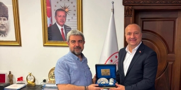 Çınarcık Belediye Başkanı Avni Kurt’tan Yalova İl Sağlık Müdürü Halim Ömer Kaşıkçı’ya Ziyaret: