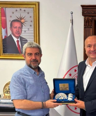 Çınarcık Belediye Başkanı Avni Kurt’tan Yalova İl Sağlık Müdürü Halim Ömer Kaşıkçı’ya Ziyaret: 10 Çınarcık Belediye Başkanı Avni Kurt’tan Yalova İl Sağlık Müdürü Halim Ömer Kaşıkçı’ya Ziyaret: