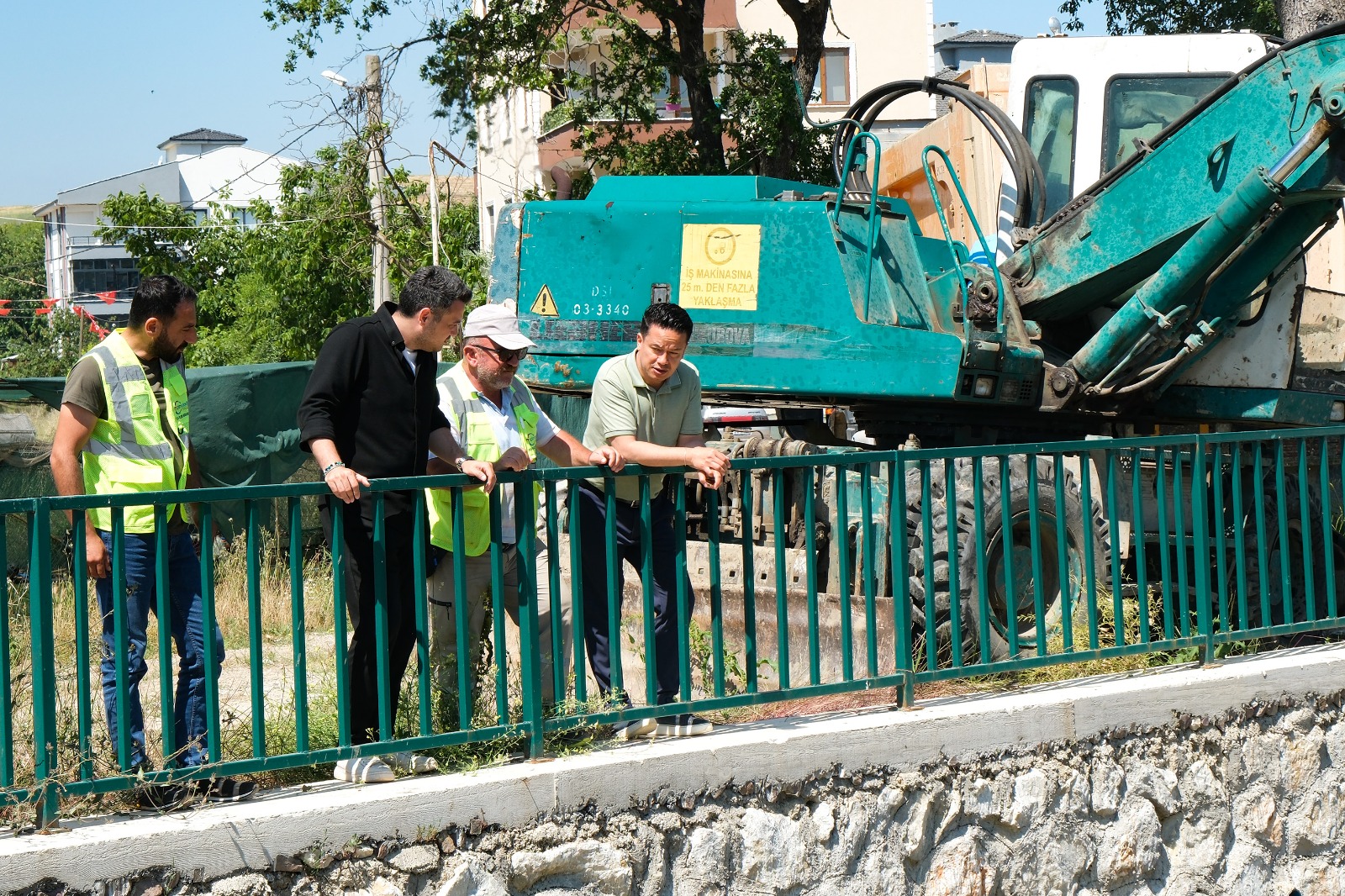 Çiftlikköy’de Dere Islahı ve Temizlik Seferberliği: Kazımiye ve Gacık Dereleri Yaz Sezonuna Hazırlanıyor 1 Çiftlikköy’de Dere Islahı ve Temizlik Seferberliği: Kazımiye ve Gacık Dereleri Yaz Sezonuna Hazırlanıyor