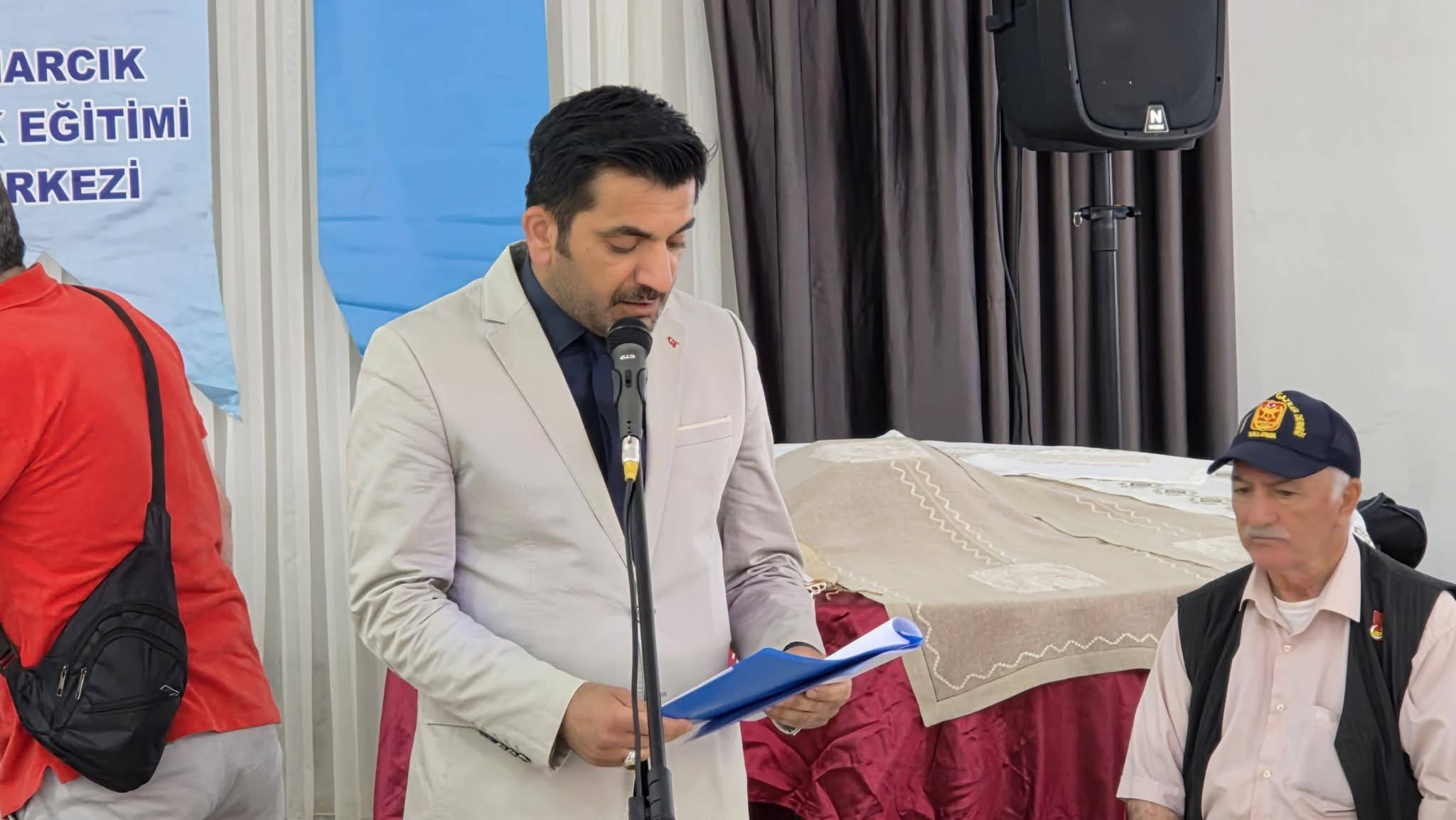 Esenköy’de Hayat Boyu Öğrenme Festivali Coşkusu: Yıl Sonu Sergisi Büyük Beğeni Topladı 4 Esenköy’de Hayat Boyu Öğrenme Festivali Coşkusu: Yıl Sonu Sergisi Büyük Beğeni Topladı