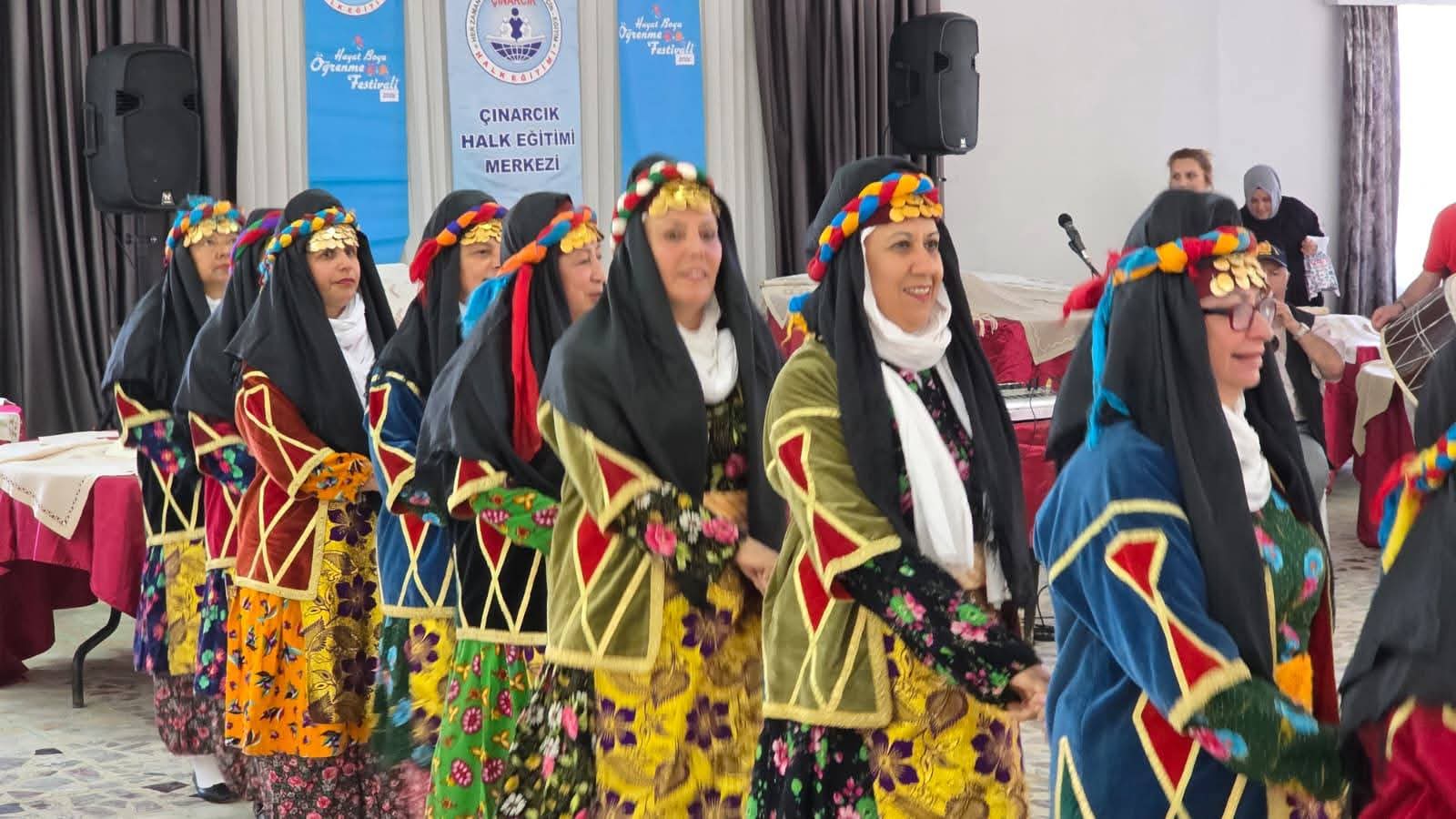 Esenköy’de Hayat Boyu Öğrenme Festivali Coşkusu: Yıl Sonu Sergisi Büyük Beğeni Topladı 7 Esenköy’de Hayat Boyu Öğrenme Festivali Coşkusu: Yıl Sonu Sergisi Büyük Beğeni Topladı