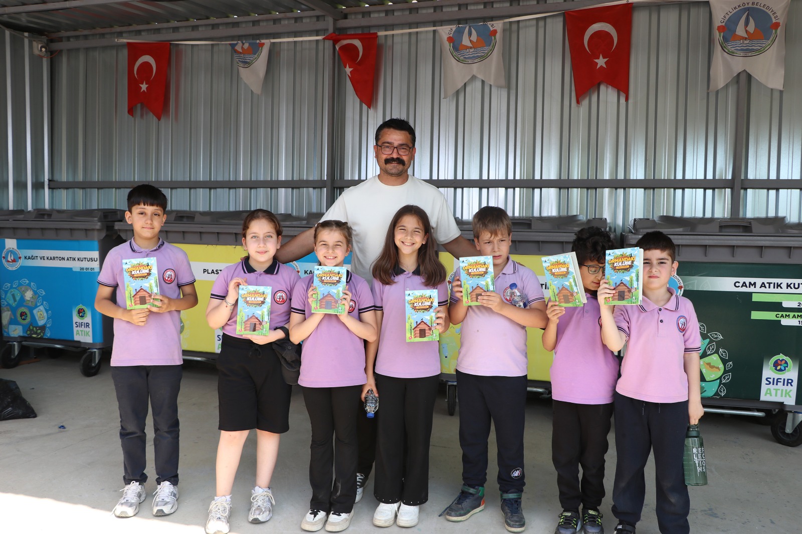 Çiftlikköy’de Çevre Haftası Etkinlikleri Yazar Murat Kırmızı Buluşmasıyla Devam Etti 6 Çiftlikköy’de Çevre Haftası Etkinlikleri Yazar Murat Kırmızı Buluşmasıyla Devam Etti