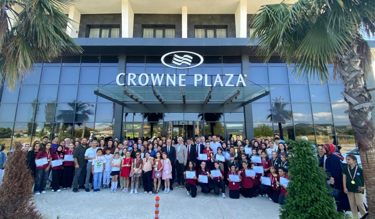 YALOVA'DA “BİR TAKIM OKUMALAR” KİTAP OKUMA YARIŞMASINDA ÖDÜLLER SAHİPLERİNİ BULDU