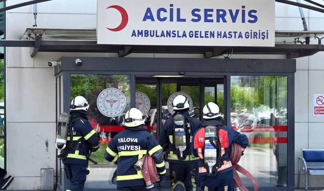 Yalova Eğitim ve Araştırma Hastanesi’nde Gerçeği Aratmayan Deprem Tatbikatı: 11 Yalova Eğitim ve Araştırma Hastanesi’nde Gerçeği Aratmayan Deprem Tatbikatı: