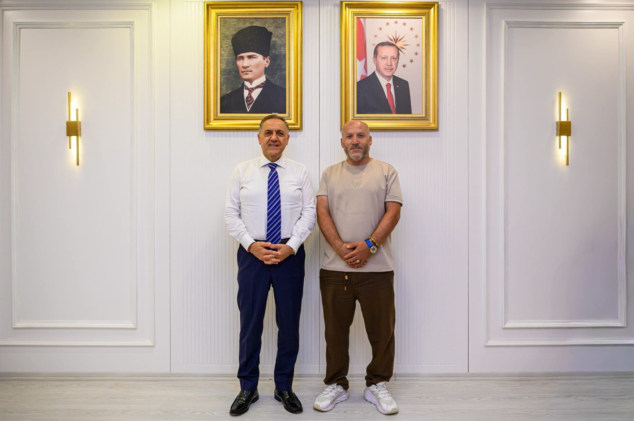 Yalova’da Yoğun Diplomasi Trafiği: Vali Ahmet Hamdi Usta’ya Önemli Ziyaretler: 10 Yalova’da Yoğun Diplomasi Trafiği: Vali Ahmet Hamdi Usta’ya Önemli Ziyaretler ve Eğitim Programında Kritik Mesajlar
