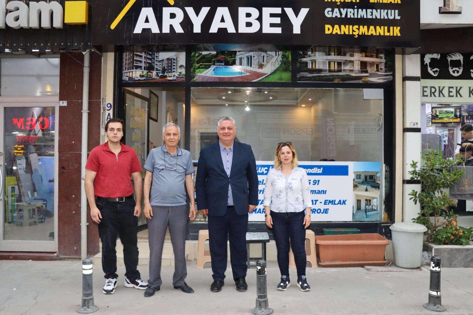 Başkan Gürel Esnaf ve Vatandaşlarla Buluştu