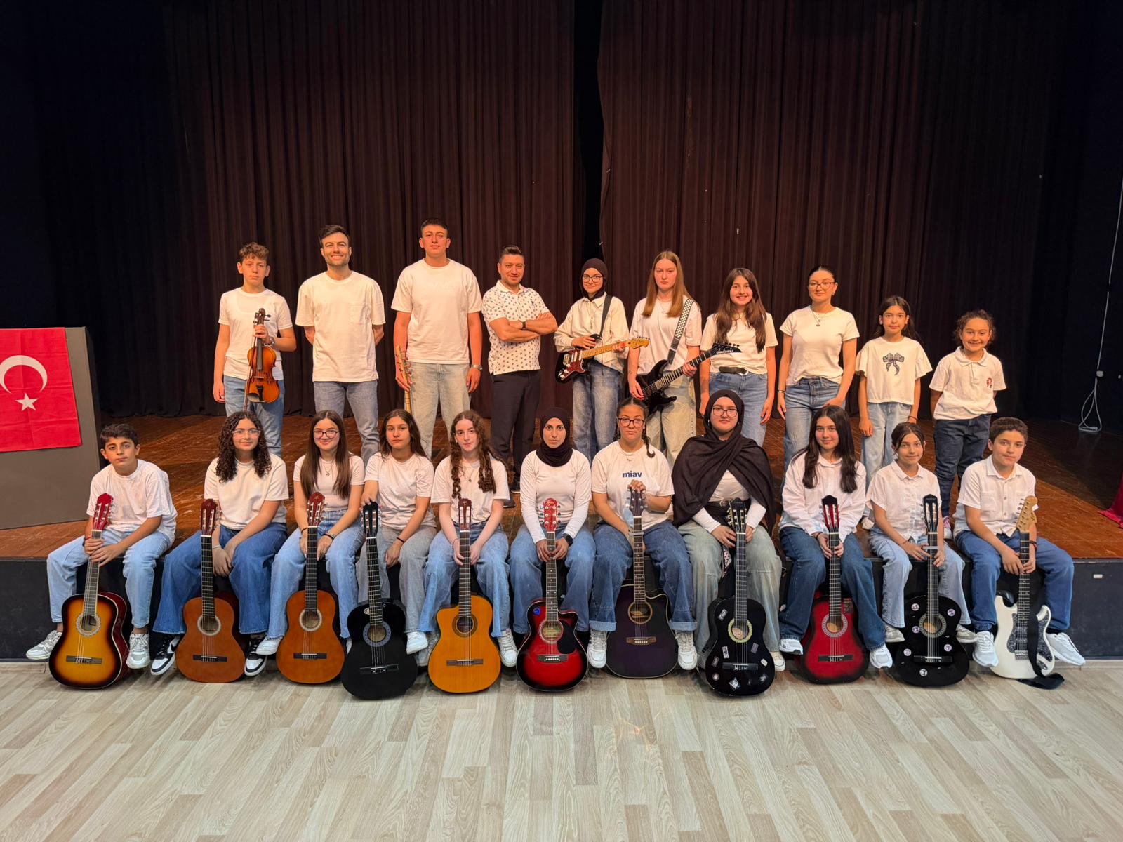 Yalova Kent Orkestrası İlk Konseriyle Sahneye Çıkıyor 13 Yalova Kent Orkestrası İlk Konseriyle Sahneye Çıkıyor