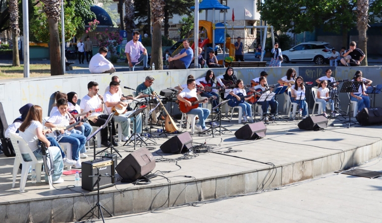 Çocuk ve Genç Kent Orkestrası’ndan Şelale Park’ta Müzik Dolu Gece 8 Çocuk ve Genç Kent Orkestrası’ndan Şelale Park’ta Müzik Dolu Gece