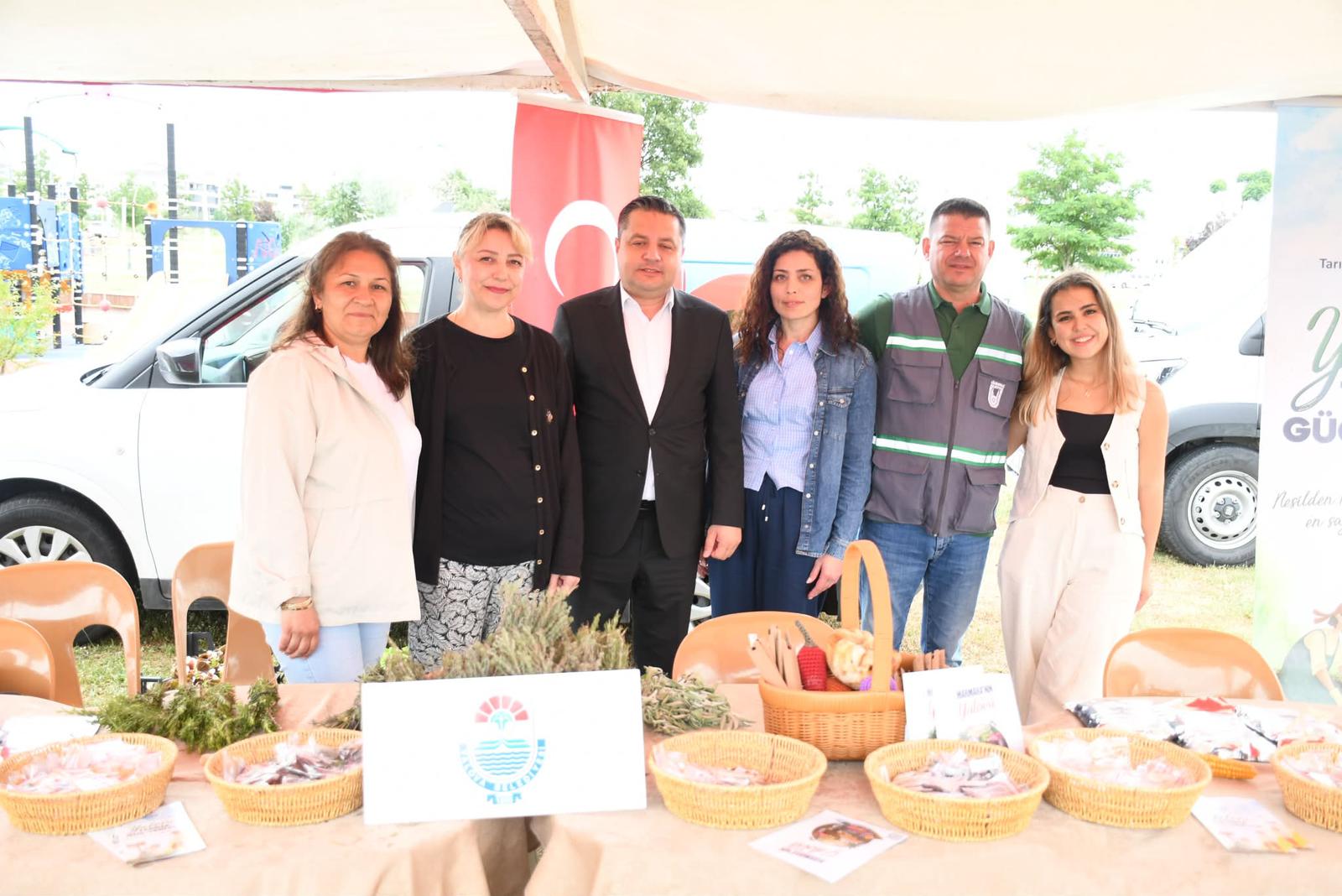 Atalık Tohumlar Lüleburgaz’da Vatandaşlarla Buluştu: Yalova Belediyesi’nden 1.500 Tohumluk Destek