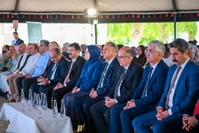 Yalova’da 9. Türkiye Münazaraları Ödül Töreni Düzenlendi: Başarılı Öğrencilere Ödülleri Takdim Edildi 1 Yalova’da 9. Türkiye Münazaraları Ödül Töreni Düzenlendi: Başarılı Öğrencilere Ödülleri Takdim Edildi