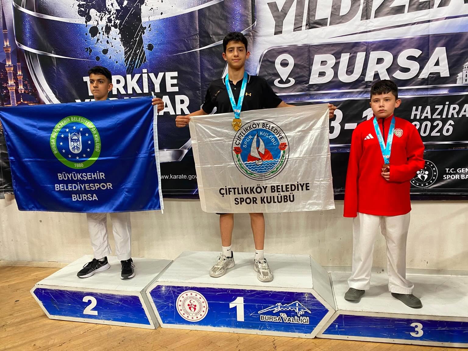 Çiftlikköy Belediyespor Karate Takımı’ndan 26 Madalyalık Büyük Başarı 9 Çiftlikköy Belediyespor Karate Takımı’ndan 26 Madalyalık Büyük Başarı