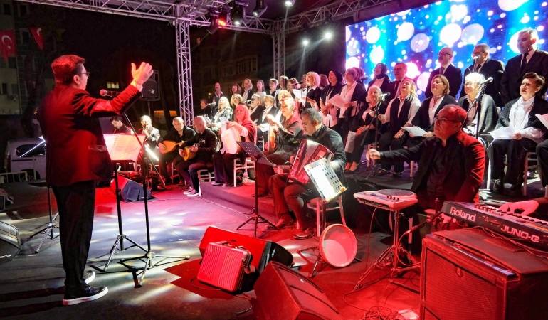 Çiftlikköy Belediyesi THM Korosu’ndan “Türkü Şöleni” Müjdesi 1 Çiftlikköy Belediyesi THM Korosu’ndan “Türkü Şöleni” Müjdesi