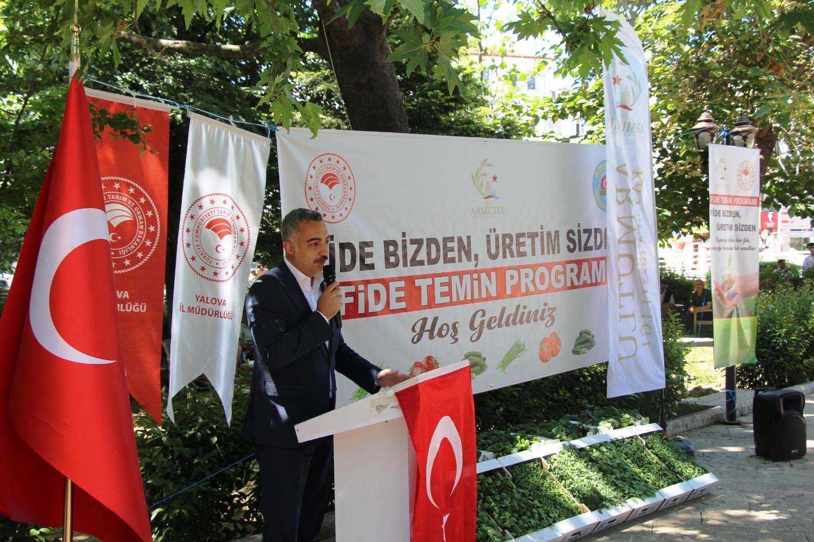 Armutlu’da Üreticilere 20 Bin Sebze Fidesi Desteği 6 Armutlu’da Üreticilere 20 Bin Sebze Fidesi Desteği