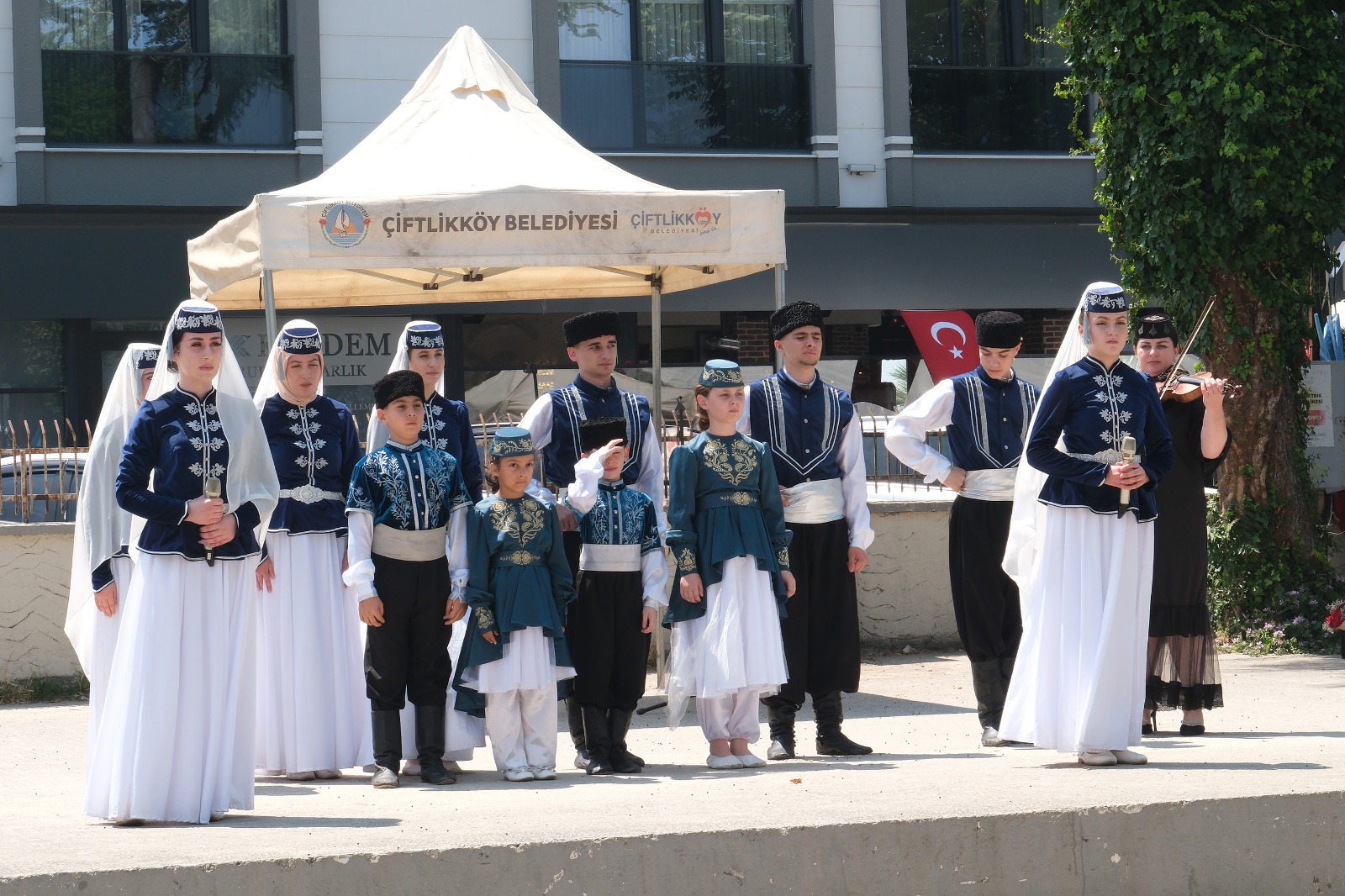 Çiftlikköy’de Tepreş Coşkusu Yaşandı: Kırım Tatarları Baharı Şenlikle Karşıladı 11 Çiftlikköy’de Tepreş Coşkusu Yaşandı: Kırım Tatarları Baharı Şenlikle Karşıladı