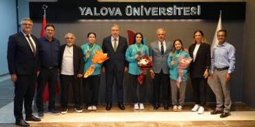 Dünya Şampiyonları Rektörlükte Ağırlandı 93 Dünya Şampiyonları Rektörlükte Ağırlandı