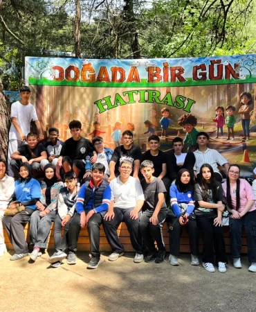 Çiftlikköy Belediyesi’nden LGS Öncesi Öğrencilere Moral Gezisi