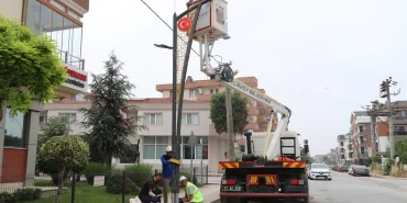 Çiftlikköy Caddeleri Modern LED Aydınlatmalarla Işıl Işıl Oluyor 98 Çiftlikköy Caddeleri Modern LED Aydınlatmalarla Işıl Işıl Oluyor
