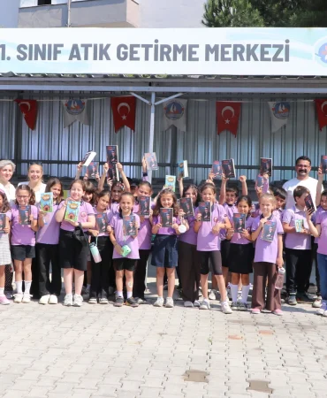 Çiftlikköy’de Çevre Haftası Etkinlikleri Yazar Murat Kırmızı Buluşmasıyla Devam Etti 2 Çiftlikköy’de Çevre Haftası Etkinlikleri Yazar Murat Kırmızı Buluşmasıyla Devam Etti