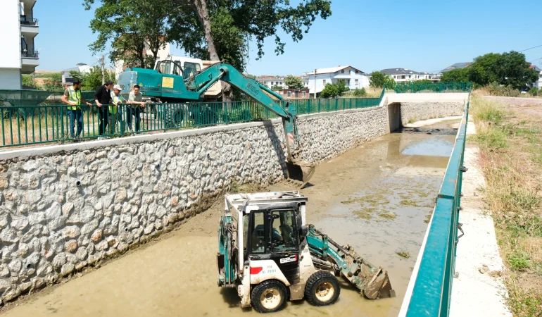 Çiftlikköy’de Dere Islahı ve Temizlik Seferberliği: Kazımiye ve Gacık Dereleri Yaz Sezonuna Hazırlanıyor 6 Çiftlikköy’de Dere Islahı ve Temizlik Seferberliği: Kazımiye ve Gacık Dereleri Yaz Sezonuna Hazırlanıyor