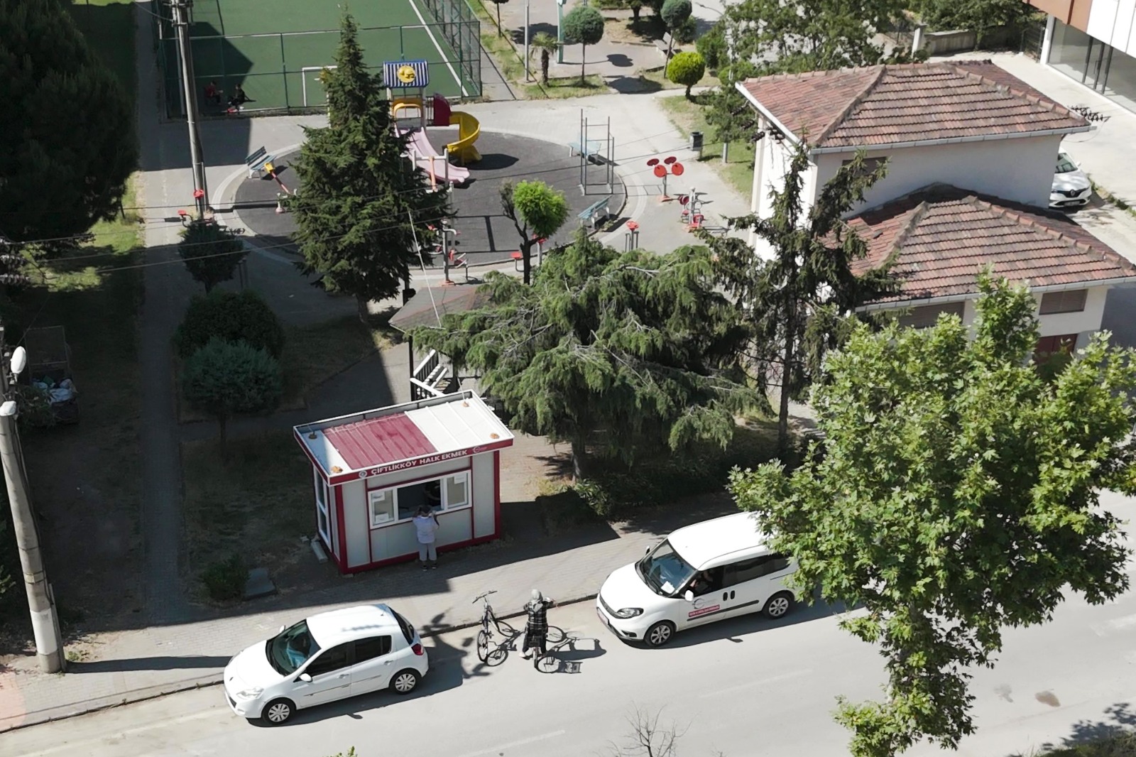 BAŞKAN YELE, SİTELER HALK EKMEK’TE VATANDAŞLARLA BULUŞTU 1 BAŞKAN YELE, SİTELER HALK EKMEK’TE VATANDAŞLARLA BULUŞTU
