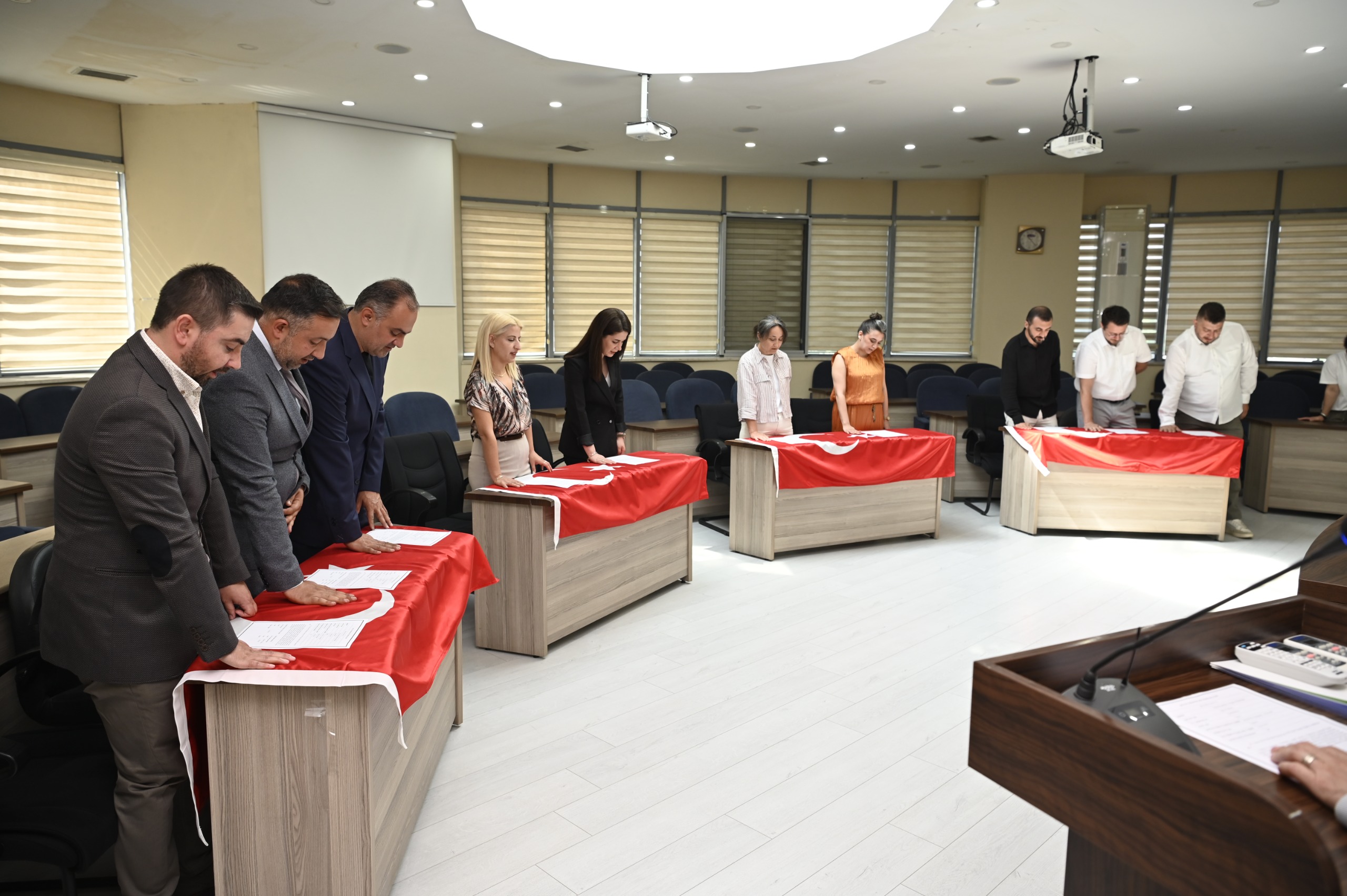 Yalova İl Özel İdaresi’nde Sözleşmeli Memurlar Yemin Etti: Kamu Hizmetine Resmi Adım
