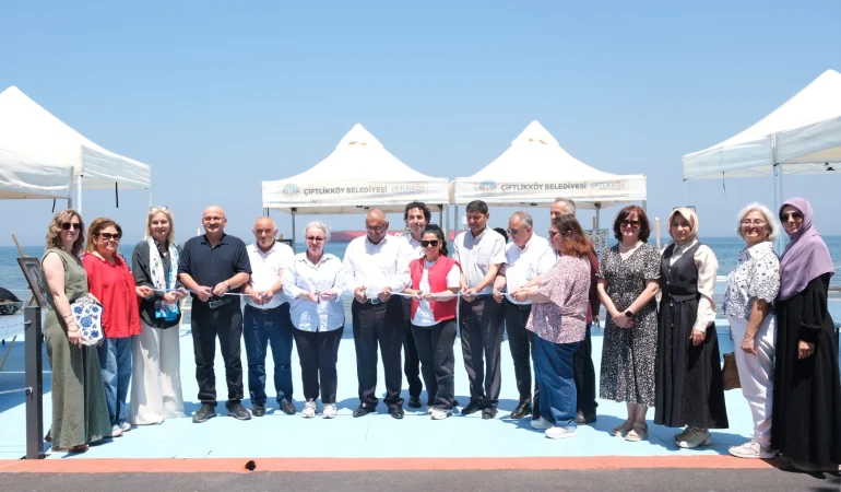 Çiftlikköy Belediyesi Çini Kursiyerlerinden Yıl Sonu Sergisi 1 Çiftlikköy Belediyesi Çini Kursiyerlerinden Yıl Sonu Sergisi