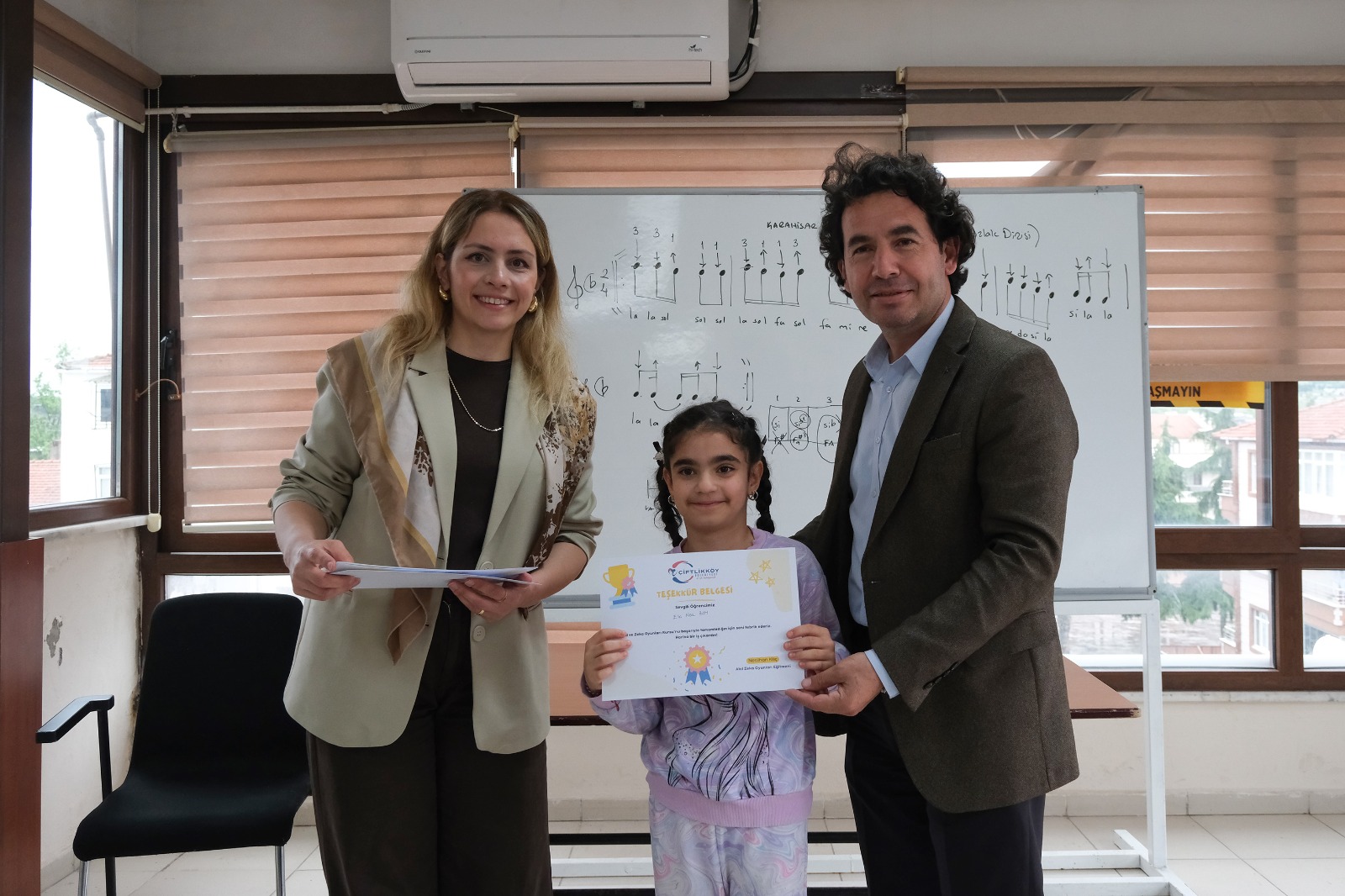 Çiftlikköy’de Minik Akıl ve Zeka Kursiyerleri Sertifikalarına Kavuştu 5 Çiftlikköy’de Minik Akıl ve Zeka Kursiyerleri Sertifikalarına Kavuştu