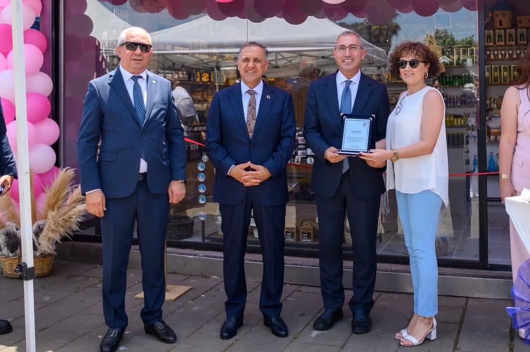 Yalova Kadın Kooperatifleri İstanbul Yenikapı’da: Kadın Emeği İDO Terminalinde Türkiye ile Buluşuyor 5 Yalova Kadın Kooperatifleri İstanbul Yenikapı’da: Kadın Emeği İDO Terminalinde Türkiye ile Buluşuyor