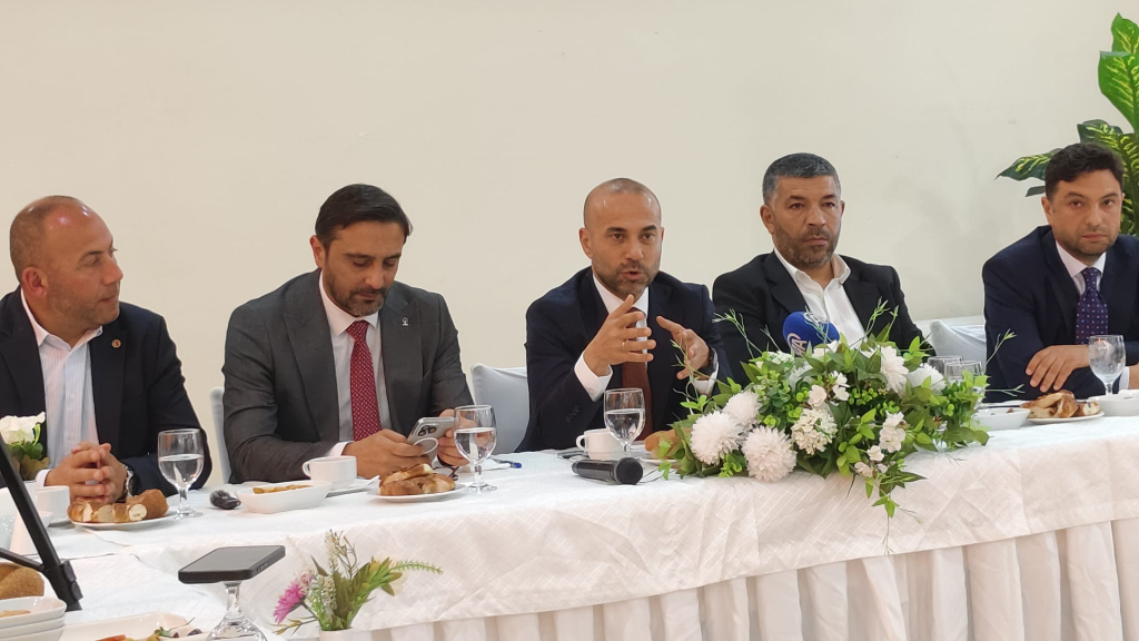 AK Parti’den Çiftlikköy Belediye Başkanı Adil Yele’ye Sert Eleştiriler: “Verilen Sözlerin Hiçbiri Yerine Getirilmedi”