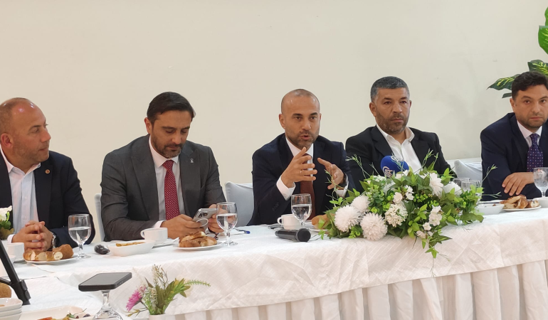 AK Parti’den Çiftlikköy Belediye Başkanı Adil Yele’ye Sert Eleştiriler: “Verilen Sözlerin Hiçbiri Yerine Getirilmedi” 1 AK Parti’den Çiftlikköy Belediye Başkanı Adil Yele’ye Sert Eleştiriler: “Verilen Sözlerin Hiçbiri Yerine Getirilmedi”
