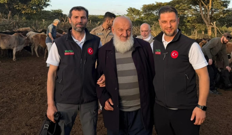 Yalova’dan Afrika ve Gazze’ye Uzanan Kurban Bereketi: Binlerce İhtiyaç Sahibine Bayram Sevinci 1 Yalova’dan Afrika ve Gazze’ye Uzanan Kurban Bereketi: Binlerce İhtiyaç Sahibine Bayram Sevinci