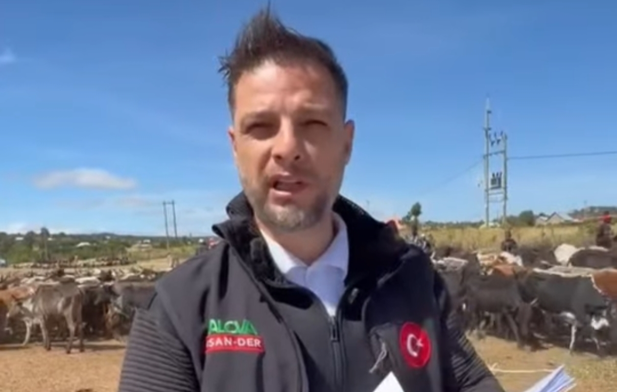 Yalova’dan Afrika ve Gazze’ye Uzanan Kurban Bereketi: Binlerce İhtiyaç Sahibine Bayram Sevinci 8 Yalova’dan Afrika ve Gazze’ye Uzanan Kurban Bereketi: Binlerce İhtiyaç Sahibine Bayram Sevinci