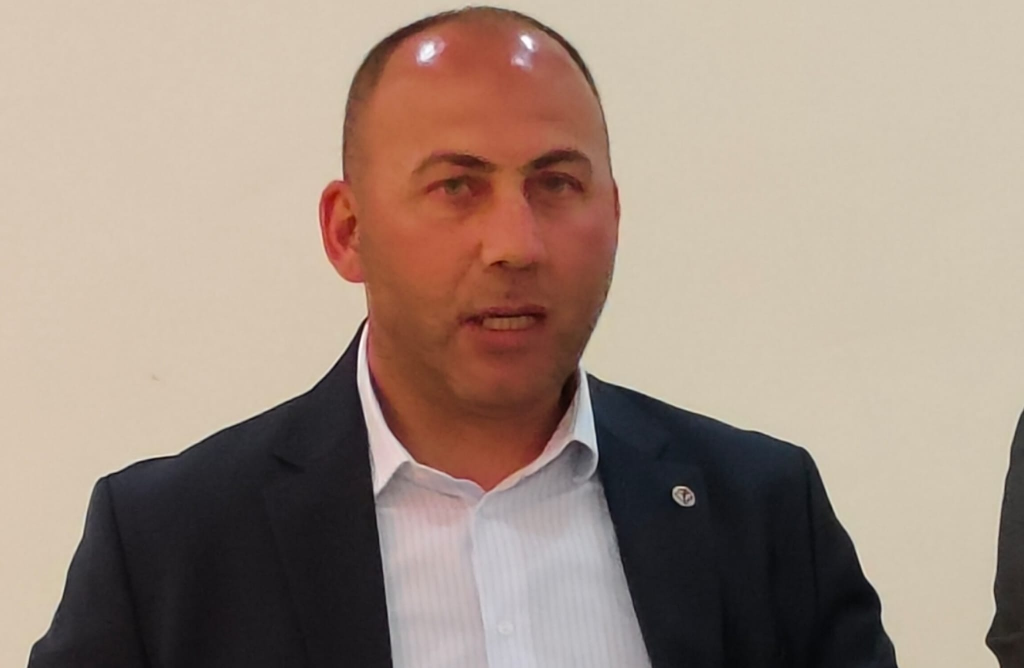AK Parti Çınarcık İlçe Başkanı Mehmet Özalp’tan Başkan Avni Kurt’a Sert Eleştiriler: