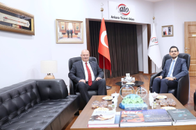 Ankara Ticaret Odası Başkanı Gürsel Baran, Yalova Eğitim ve Araştırma Hastanesi Başhekimi Hasan Ergenç’i Ağırladı 15 Ankara Ticaret Odası Başkanı Gürsel Baran, Yalova Eğitim ve Araştırma Hastanesi Başhekimi Hasan Ergenç’i Ağırladı