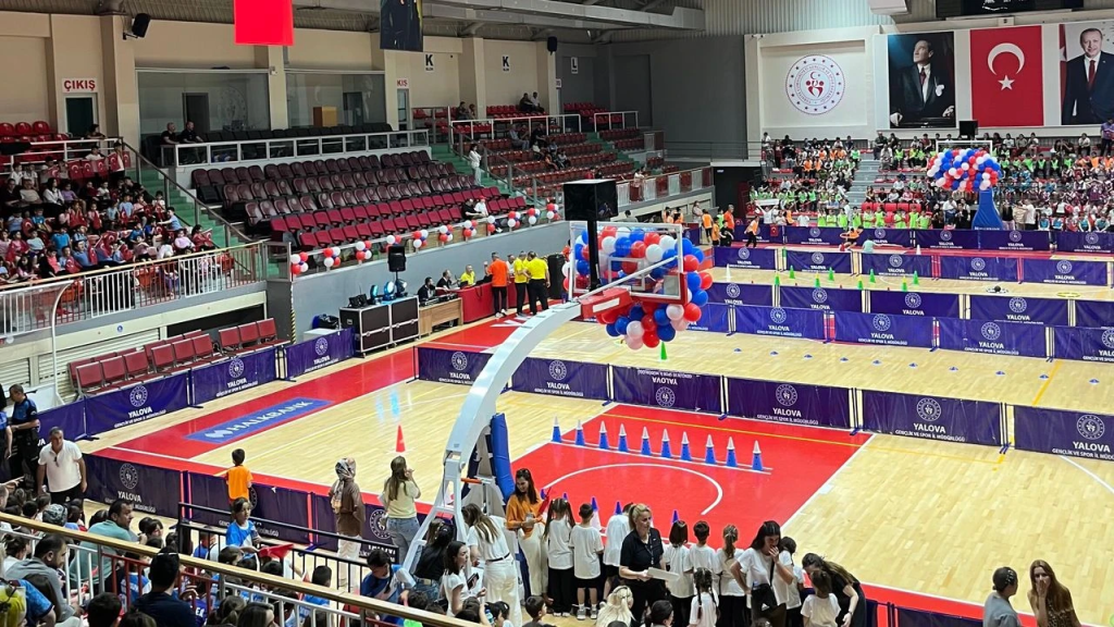 Yalova’da Çocuk Oyunları Şenliği Finali Coşku Dolu Anlara Sahne Oldu